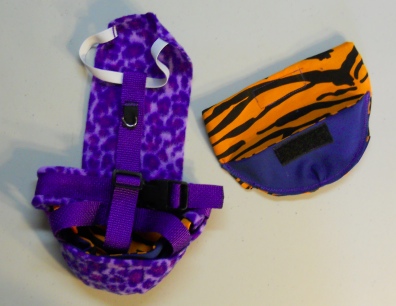 Big Cat Duck Diaper Holder Harness back